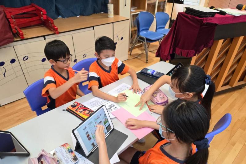 HKU QEF (IDEALS) 